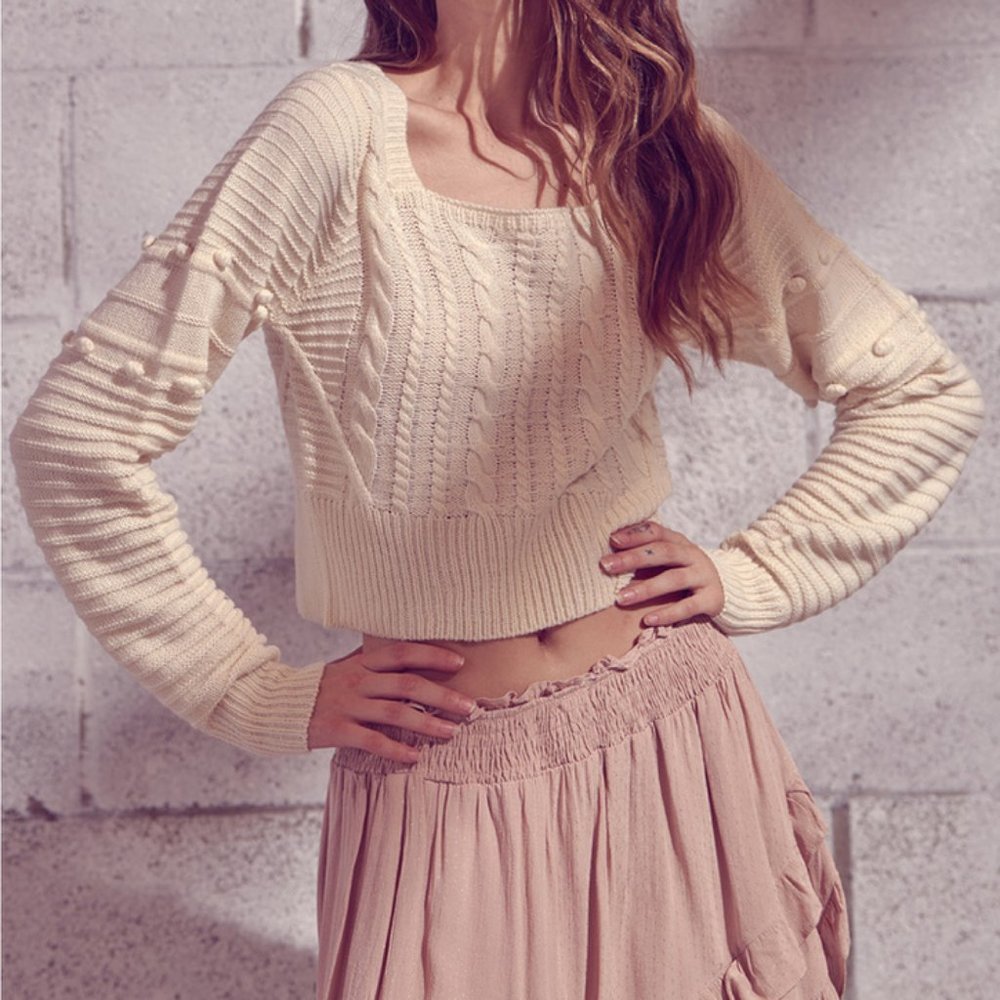 Storia Ivory Crop Cable Knit Sweater